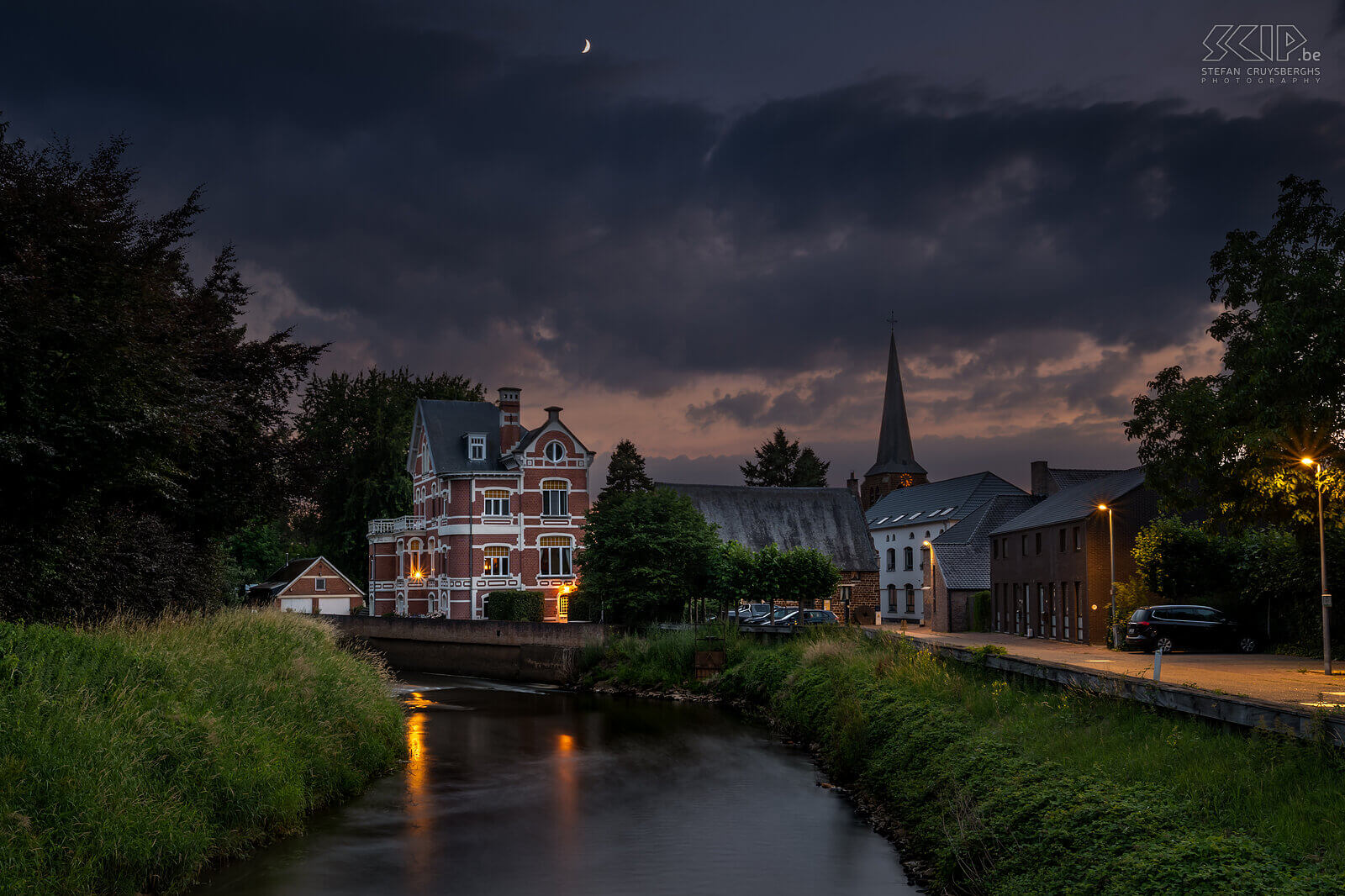 Hageland by night - Demer and Villa Terwolf in Testelt Summer evening on the Demer river with the villa Terwolf in Testelt Stefan Cruysberghs